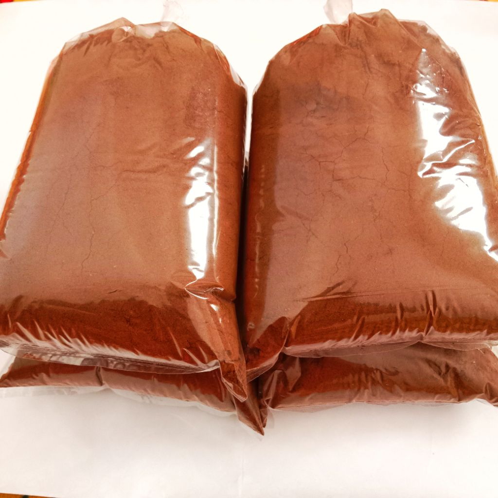 

1 bungkus kopi bubuk hitam / 1 kg kopi bubuk robusta - kopi hitam - kopi pahit