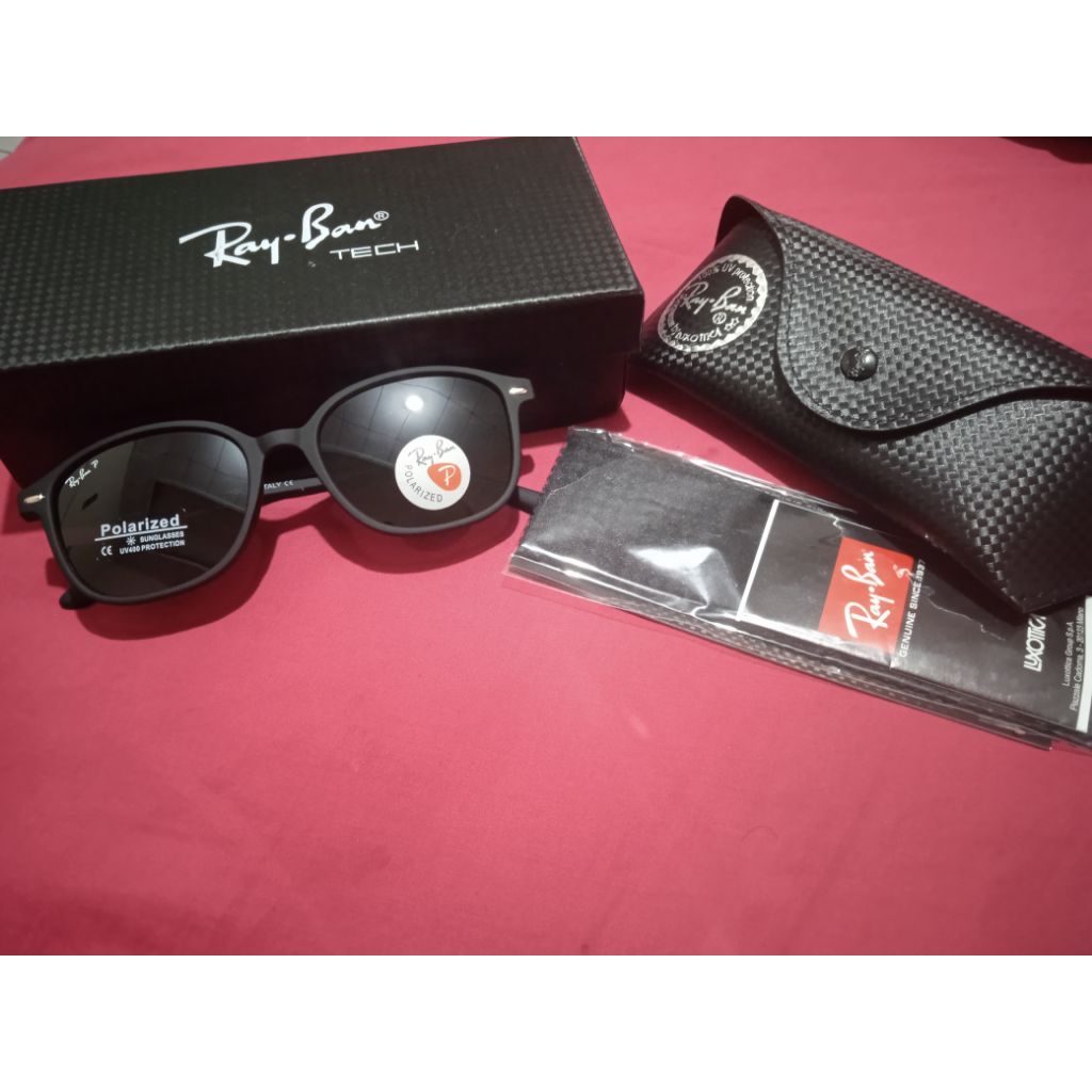 kacamataRayBanTECH
