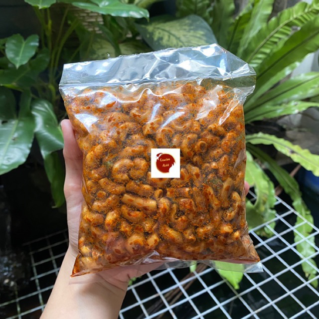 

1/4 KG MAKARONI BANTET DAUN JERUK 250 GRAM CEMILAN GURIH PEDAS KRIUK