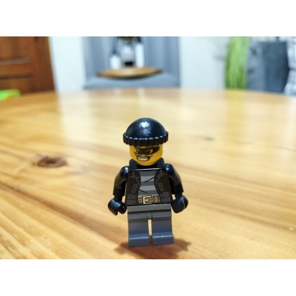 lego minifigure ori bekas