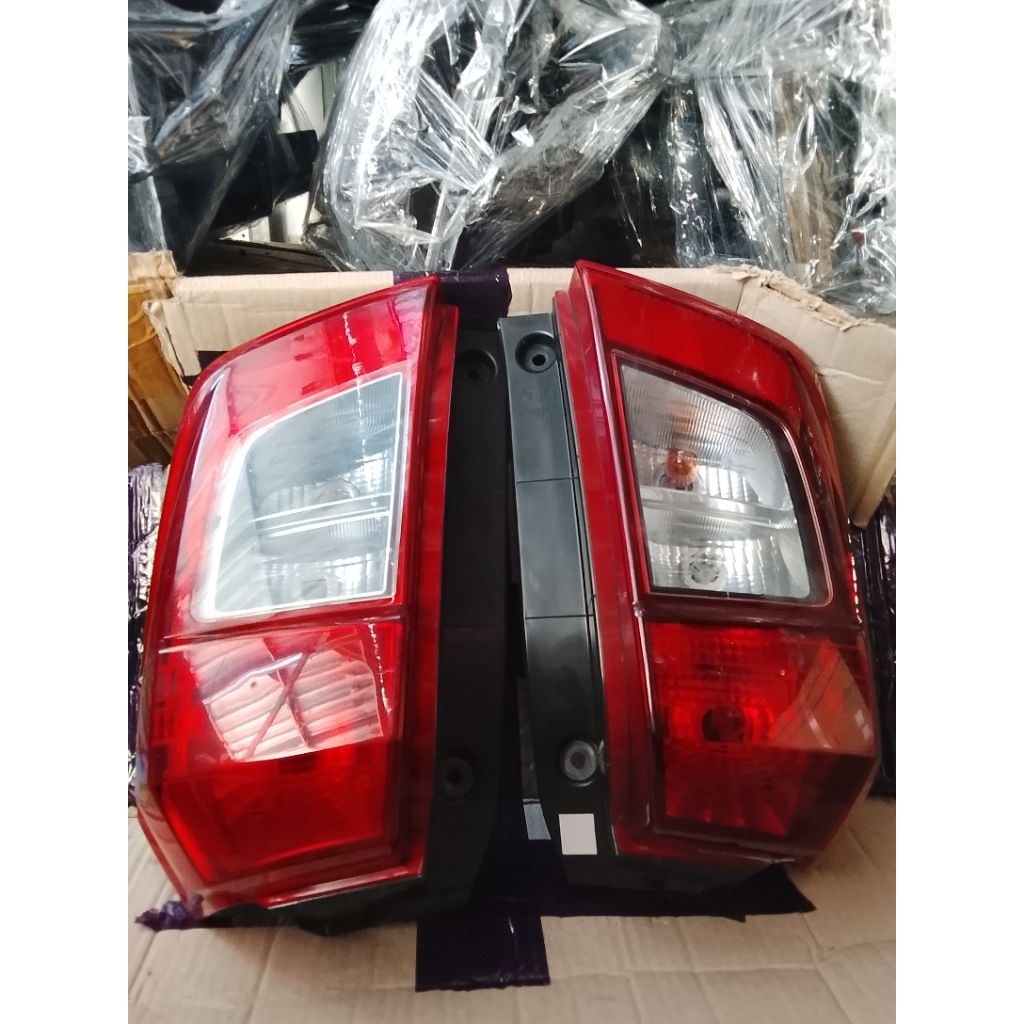 stoplamp/lampu belakang cayla sigra