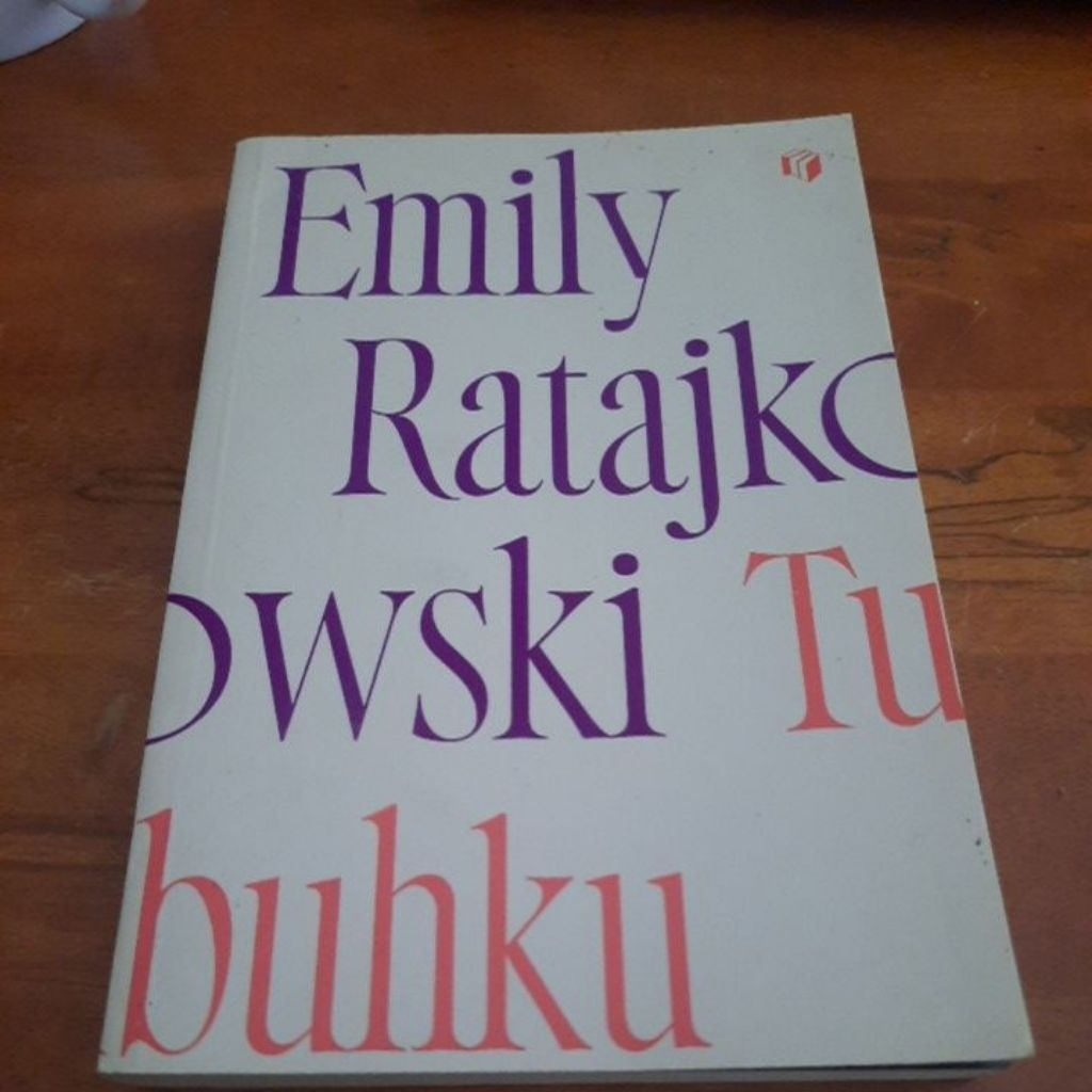 Novel Tubuhku Karya Emily Ratajkowski