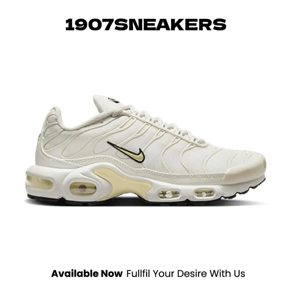 Sepatu Sneakers Wanita Nike Air Max Plus - Sail NIKDM2362102