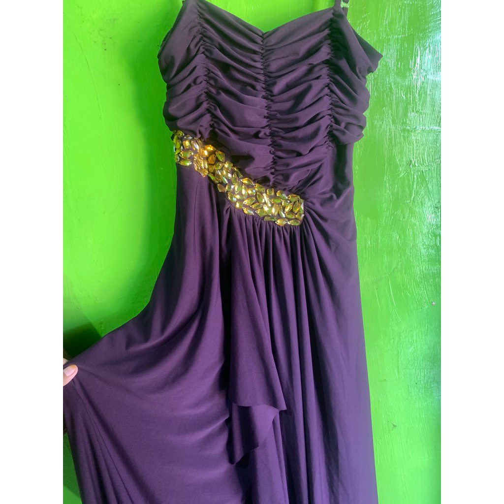PRELOVED DRESS PESTA / GAUN PESTA
