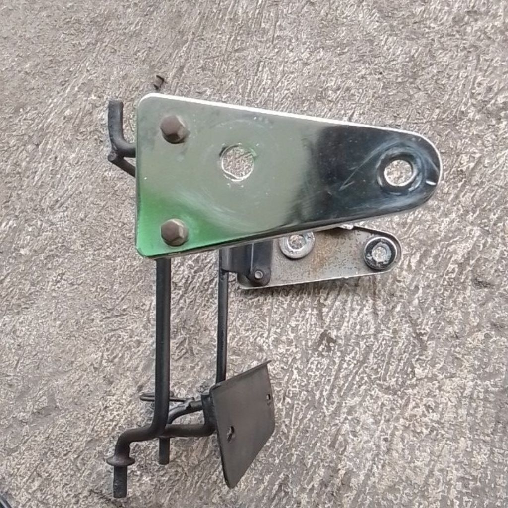 BREKET BRACKET DUDUKAN LAMPU DEPAN MEGAPRO LAMA OLD MEGAPRO HIU ORI COPOTAN