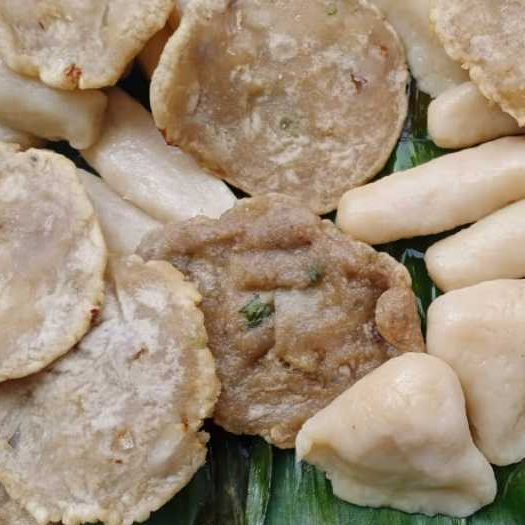 

Pempek Kulit Ikan Tenggiri