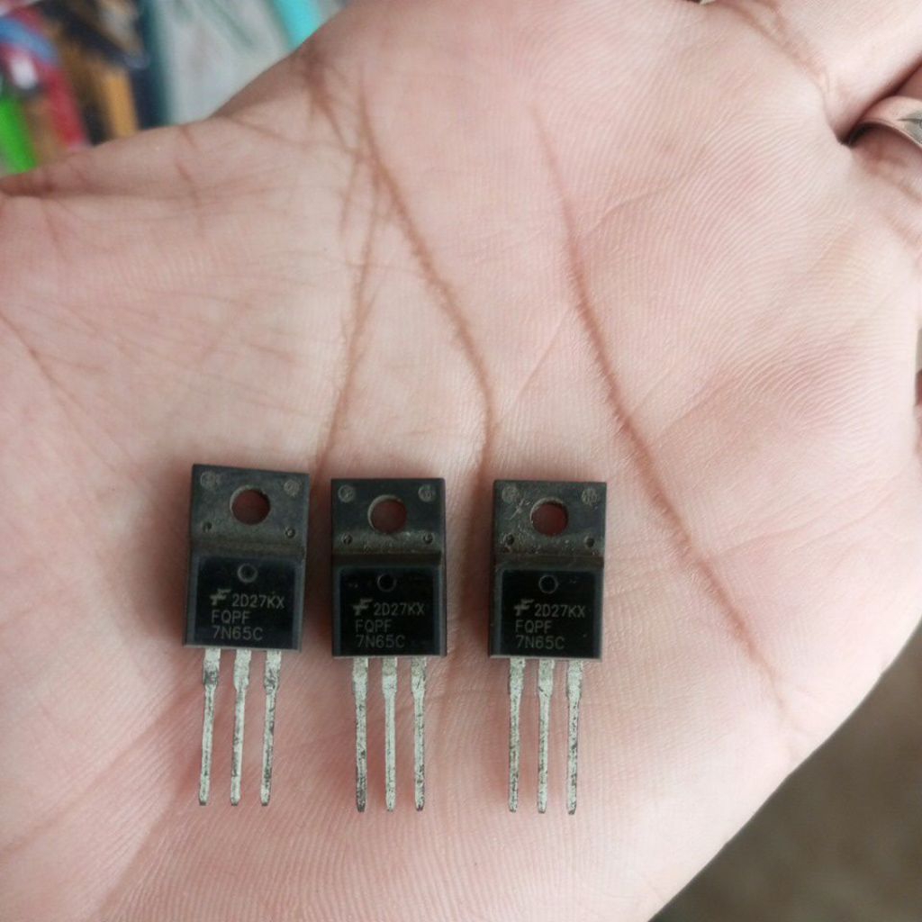 IC Mosfet 7N65C