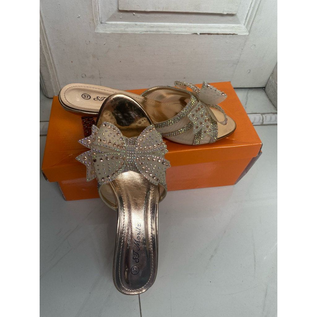 Sendal Pesta St. Moritz size 37