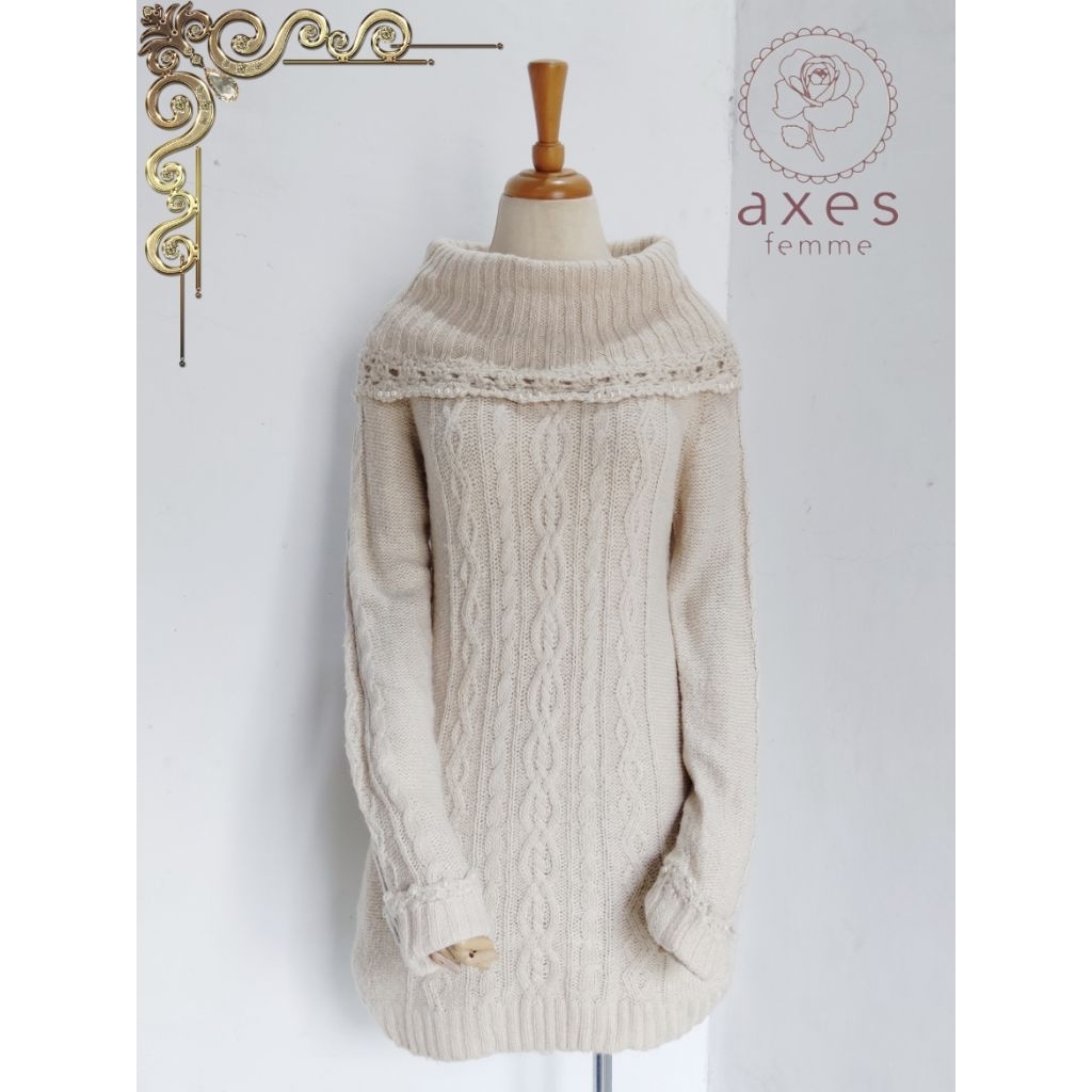 Axes Femme sweater