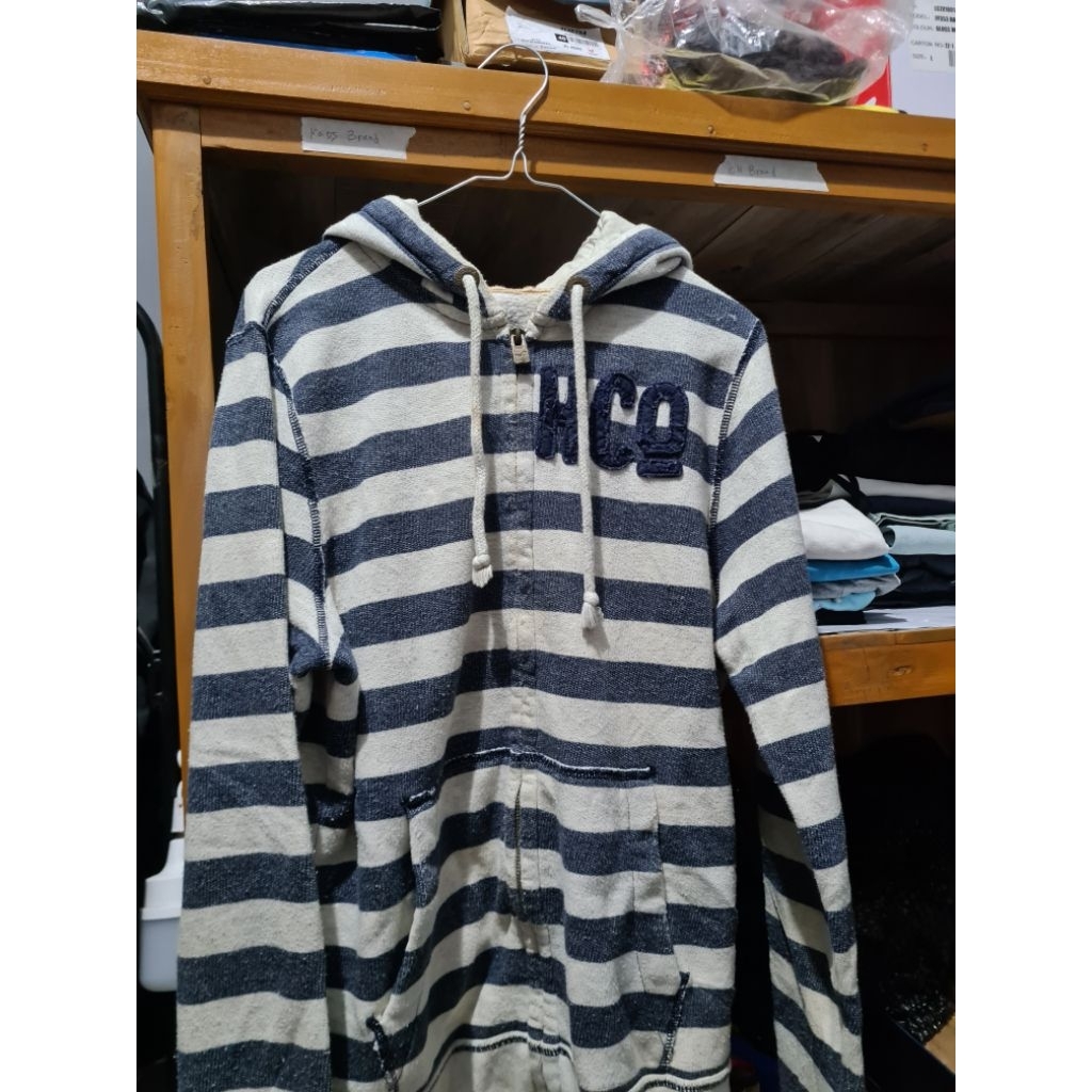 Hoodie zipper holister salur second,hoodie zipper holister salur preloved