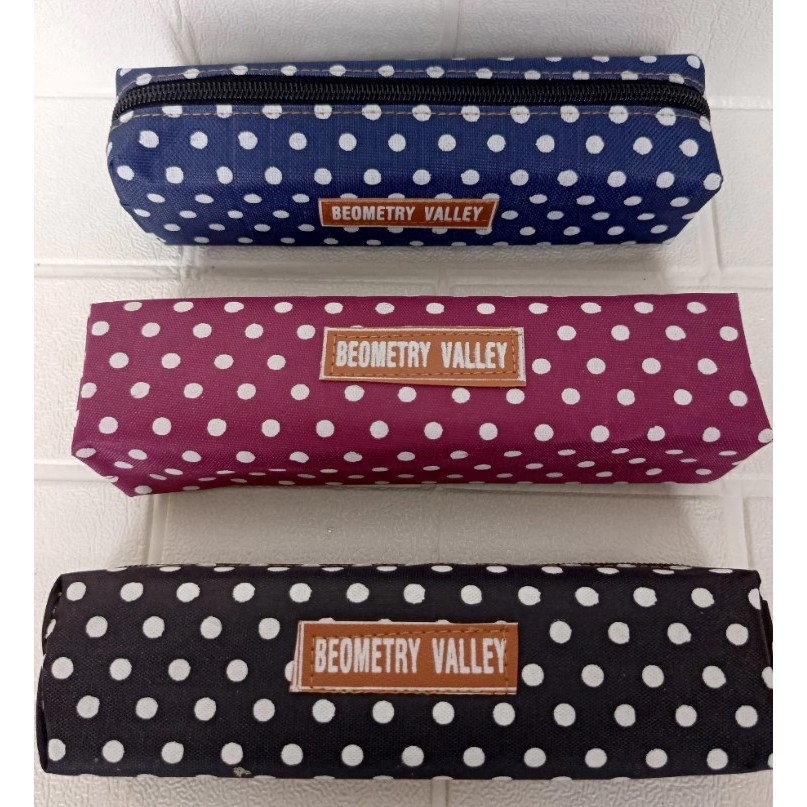 

Tepak / Tempat Pensil Resleting kain lontong Model polkadot kotak2