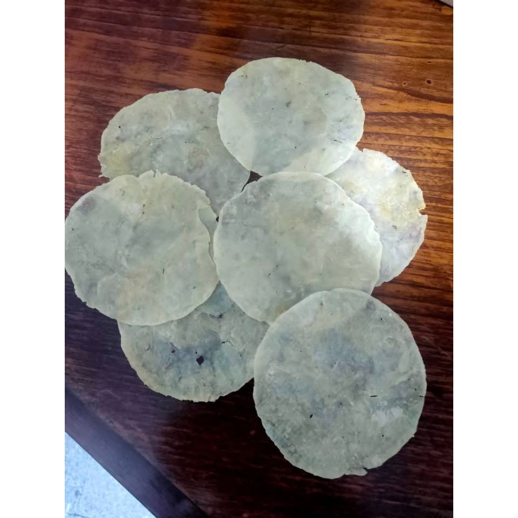 

Emping melinjo mentah biji 4 jumbo Asli KEBUMEN 1Kg.