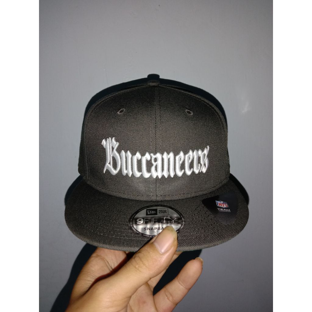 topi snapback new era
