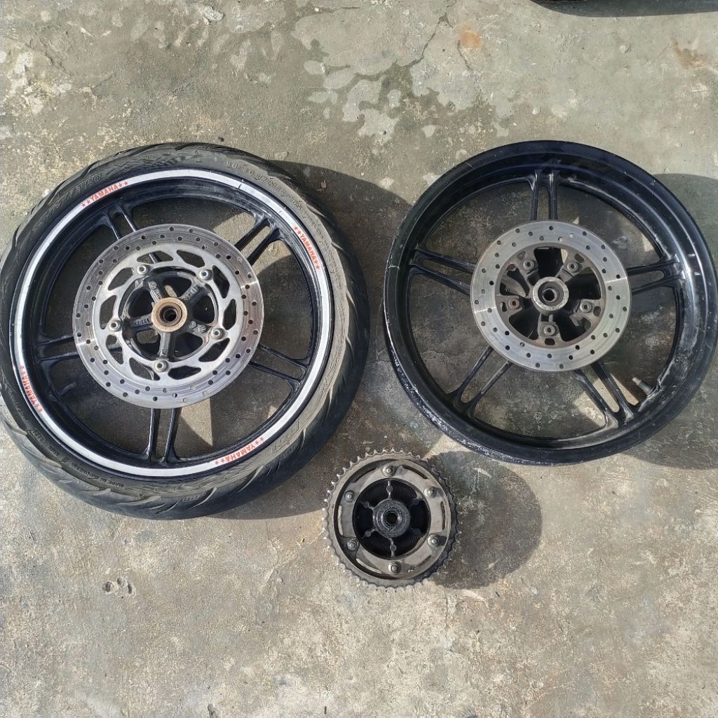 Velg Original YAMAHA R15V2 Old