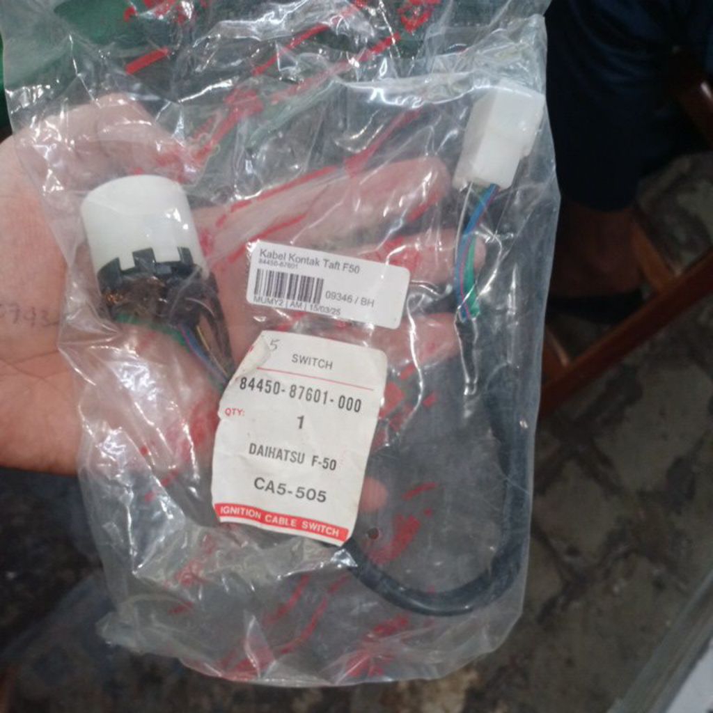 Kabel kunci kontak switch kunci kontak Daihatsu Taft F50