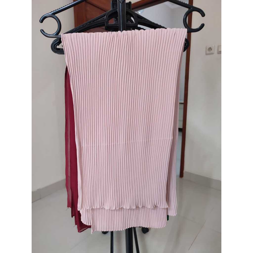 NEW PASHMINA PLISKET CREAM AYASHA HIJAB