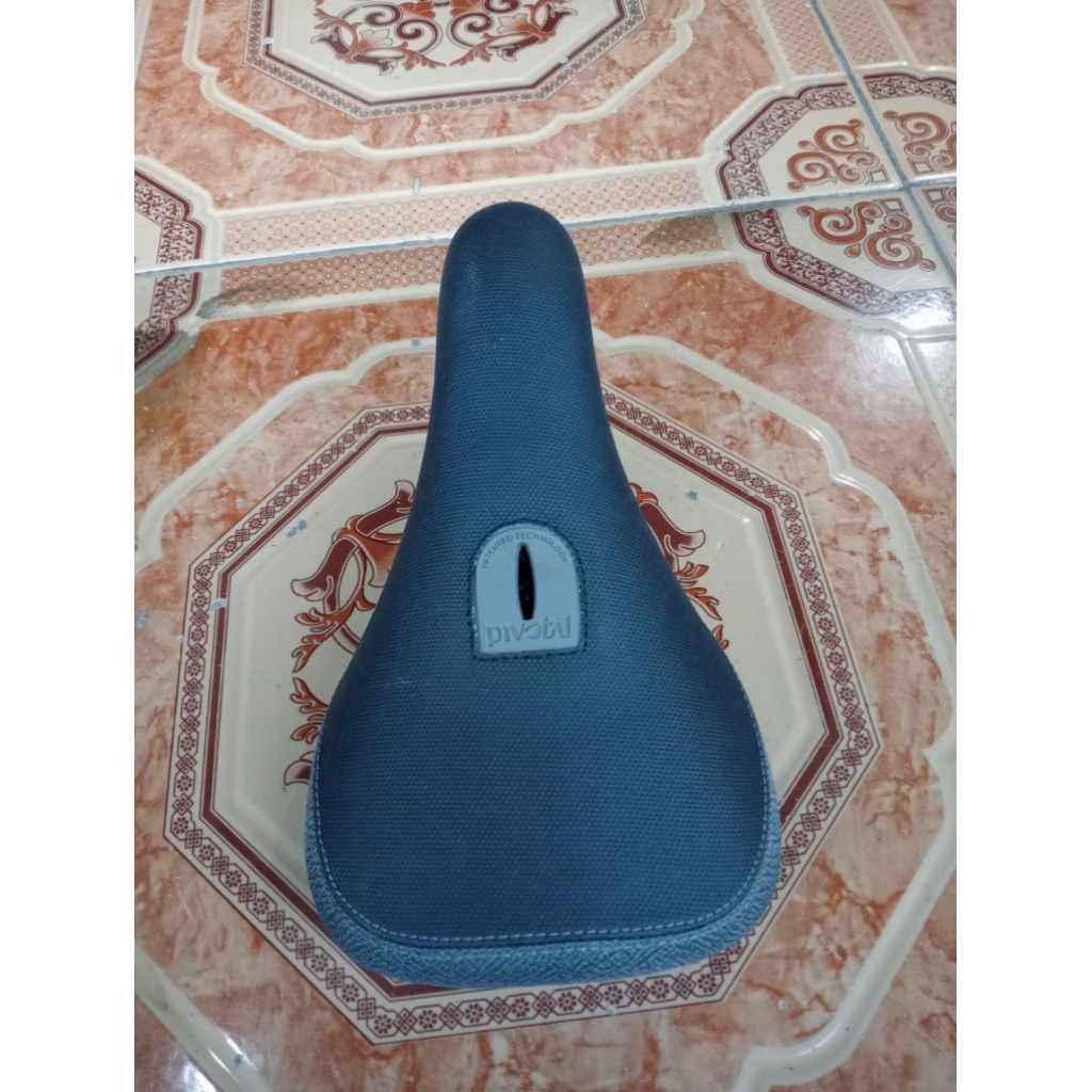 Seat Pivotal BMX