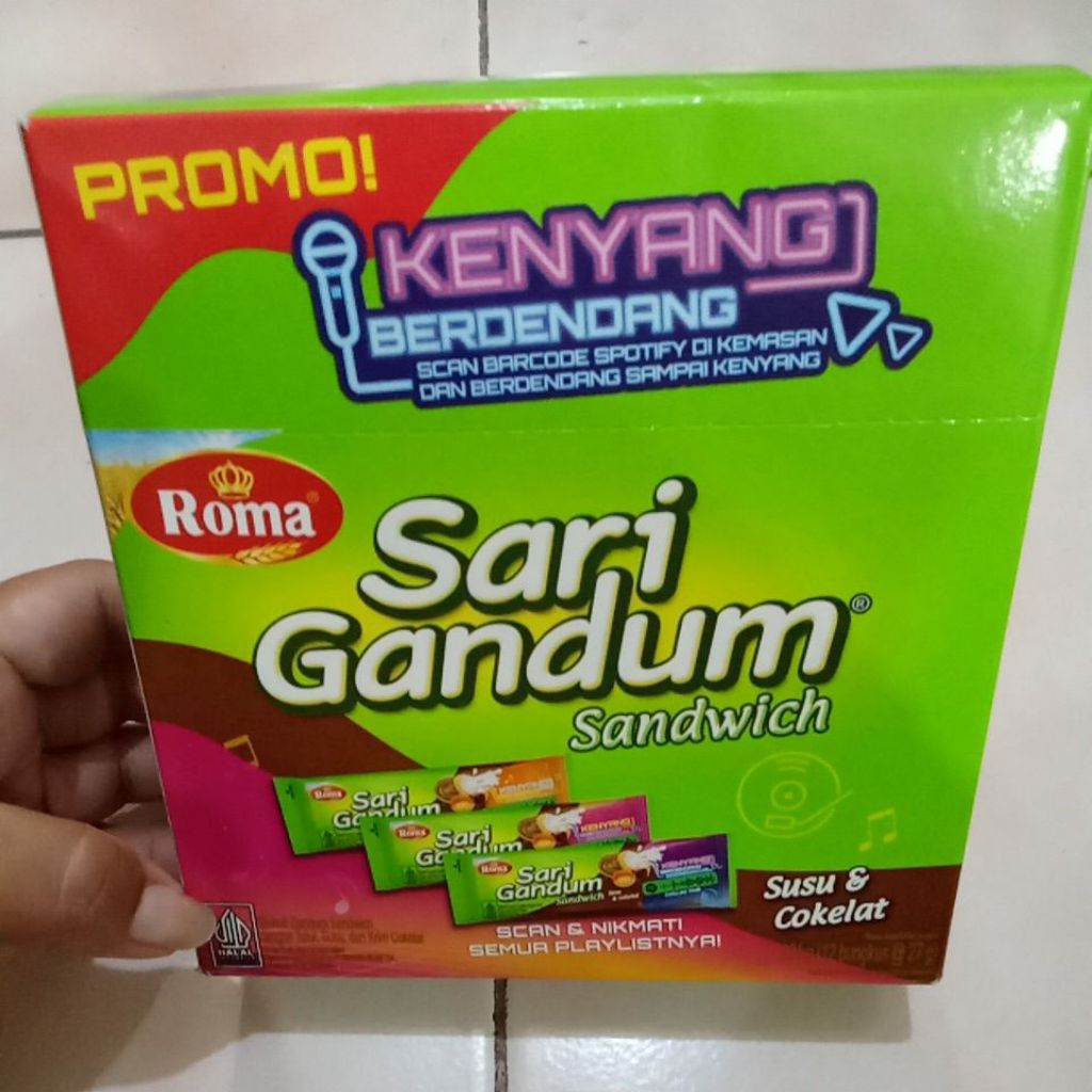 

Sari Gandum Sandwich 1 Box isi 12 Sachet x 27 gr