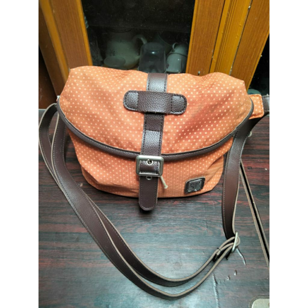 Tas Selempang Threerey