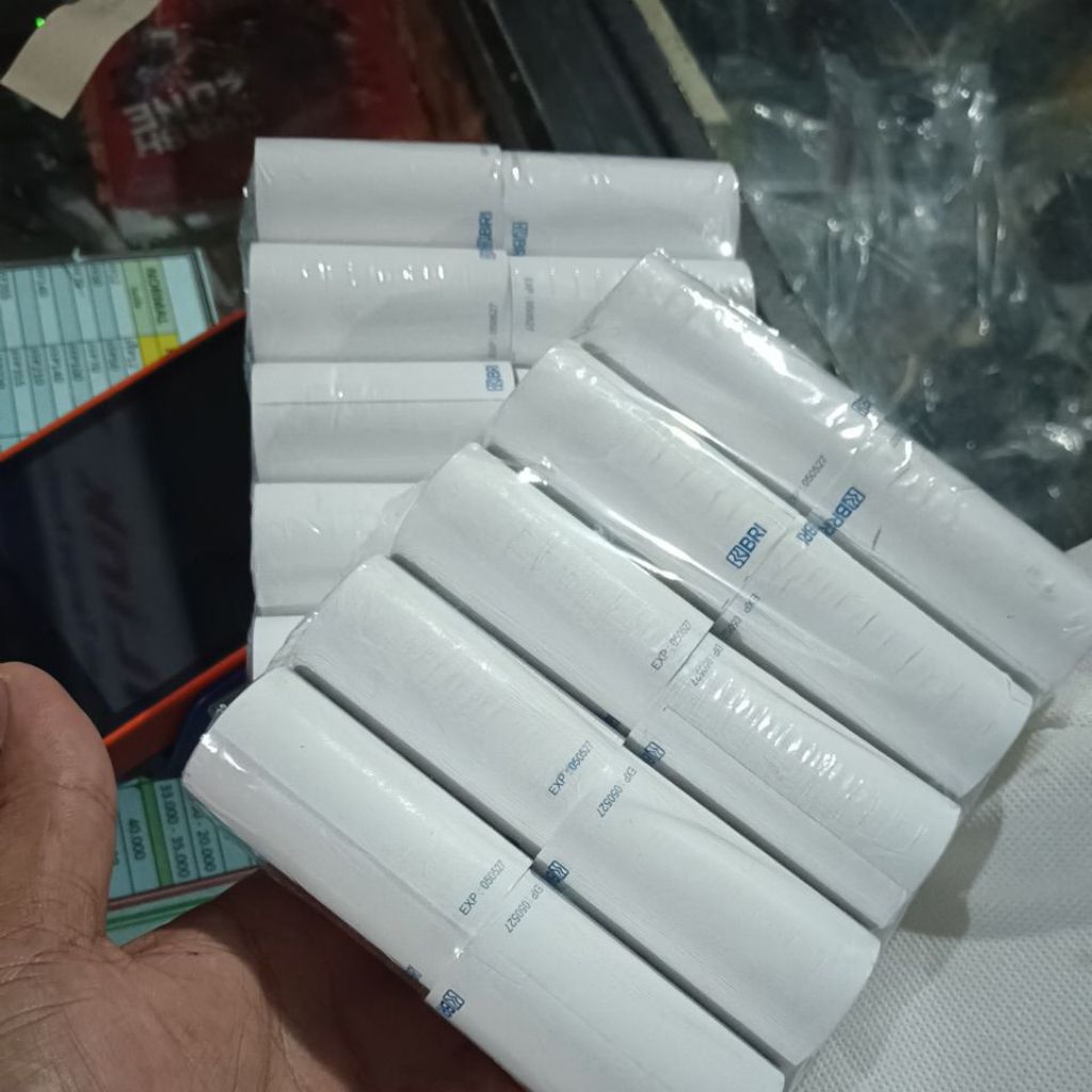 

1 PAK Kertas mpos Logo BRI ukuran 57x30