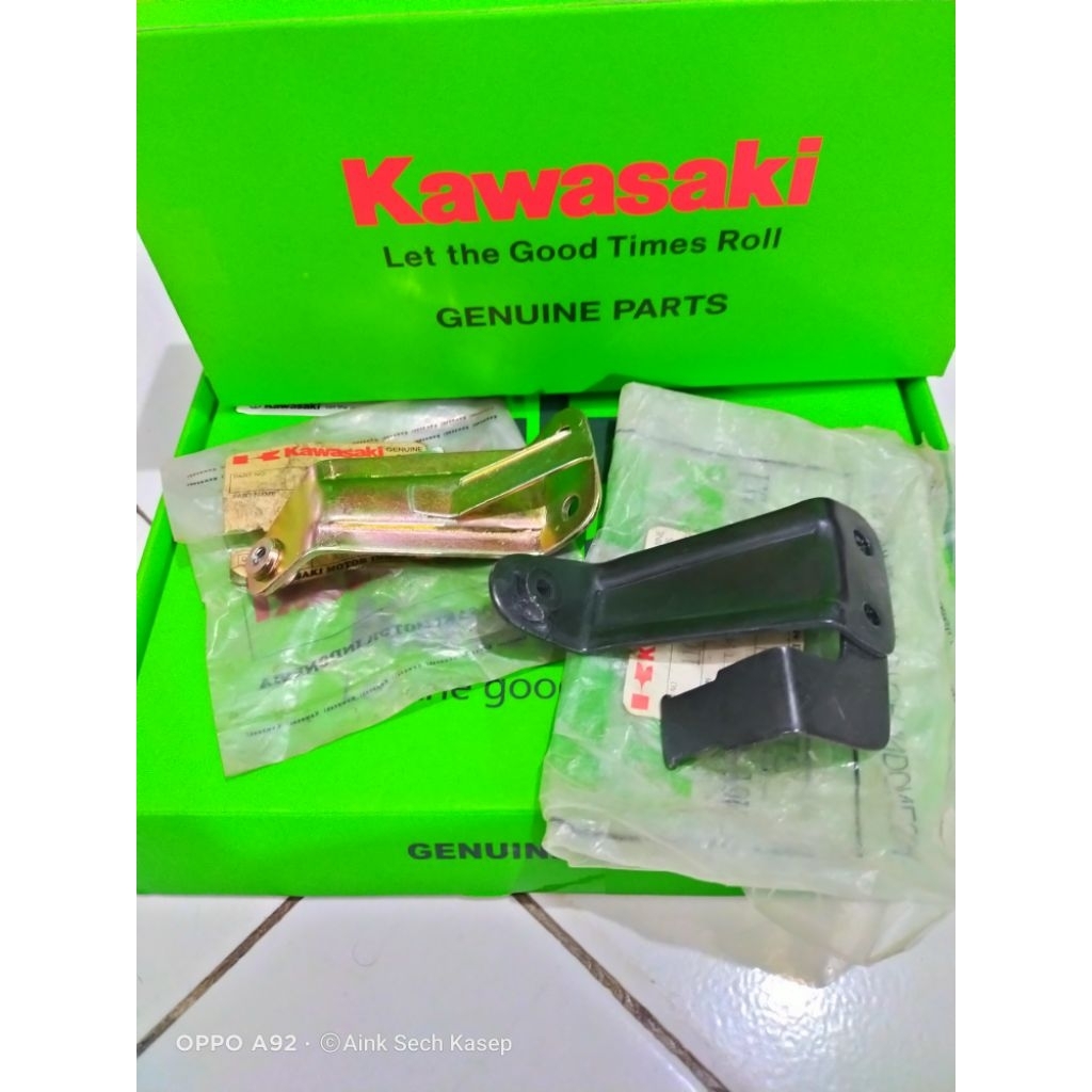 breket sayap dalam kaze r kanan kiri