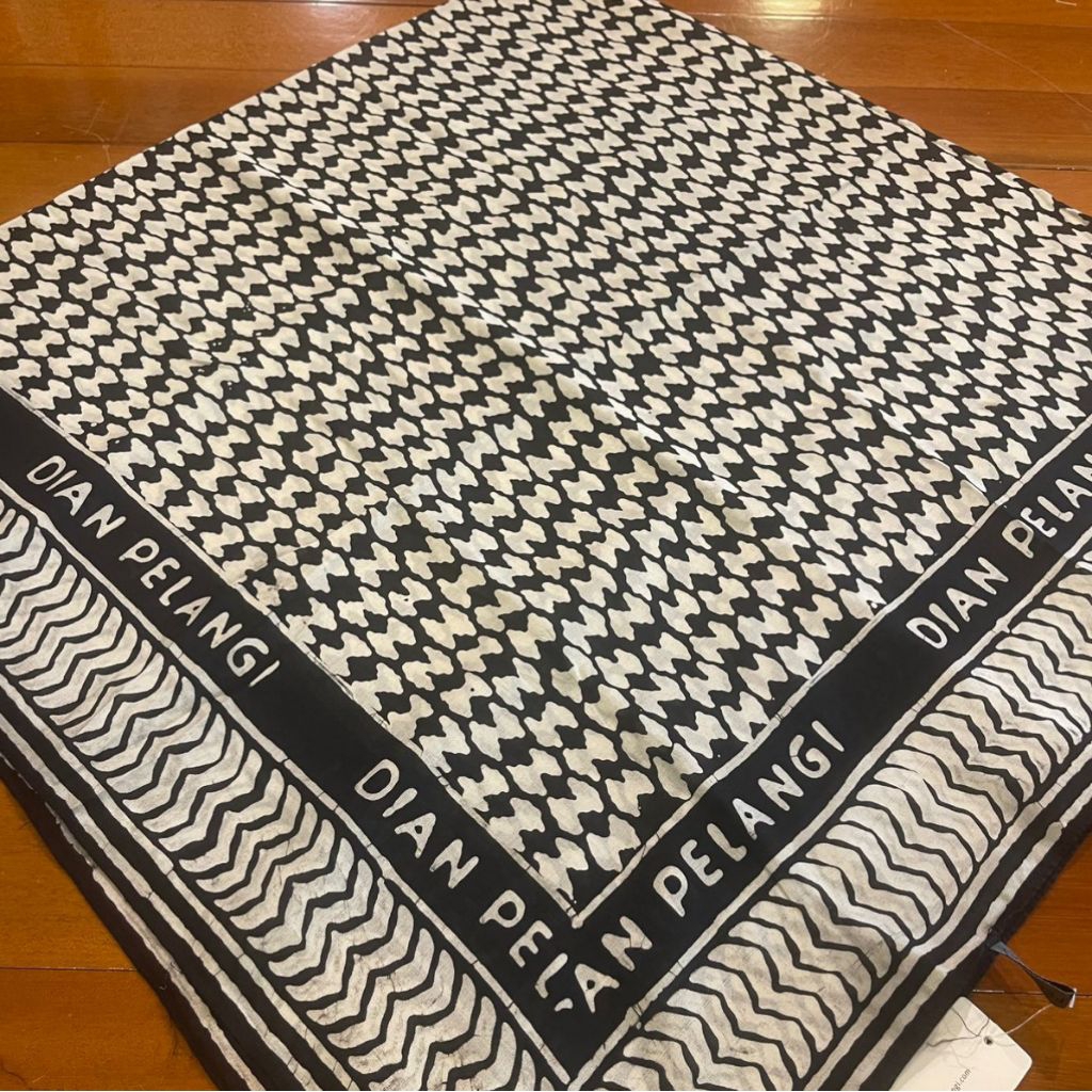 Jilbab Sutra Tensel by Dian Pelangi LIMITED EDITION Hijab Kerudung Scarf Khimar Square Segi Empat Ca