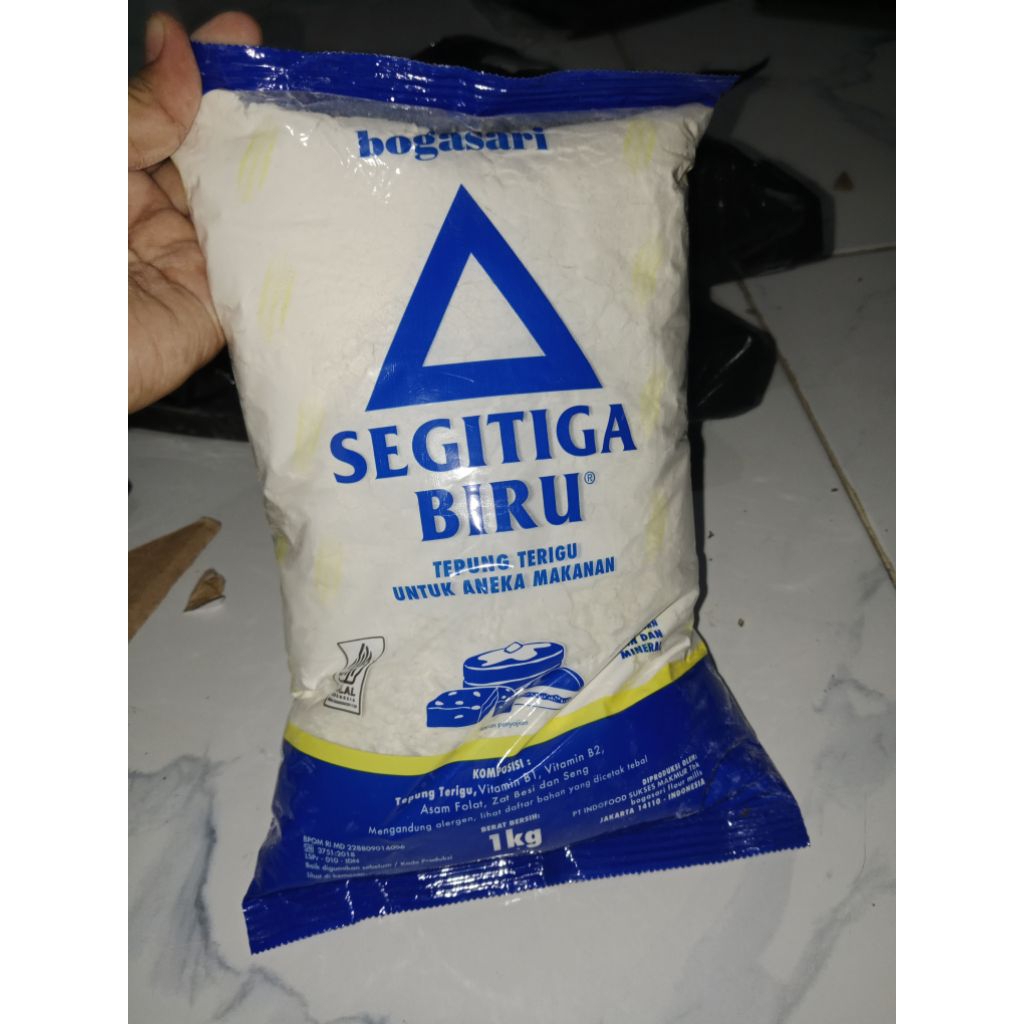 

1 KG TERIGU SEGITIGA BIRU