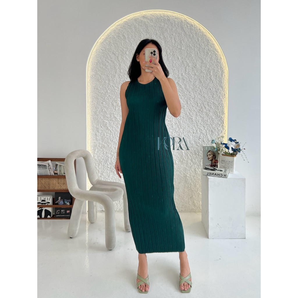 byKORA - HEIZE Pleats Bodycon Dress / Bodycon Pleats Dress (BB01)