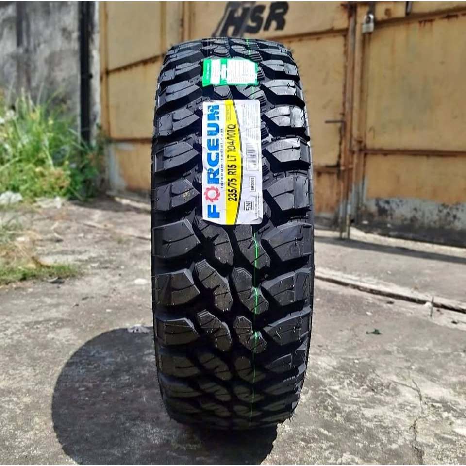 ban mobil offroad ring 15 235/75 R15 merk forceum M/T
