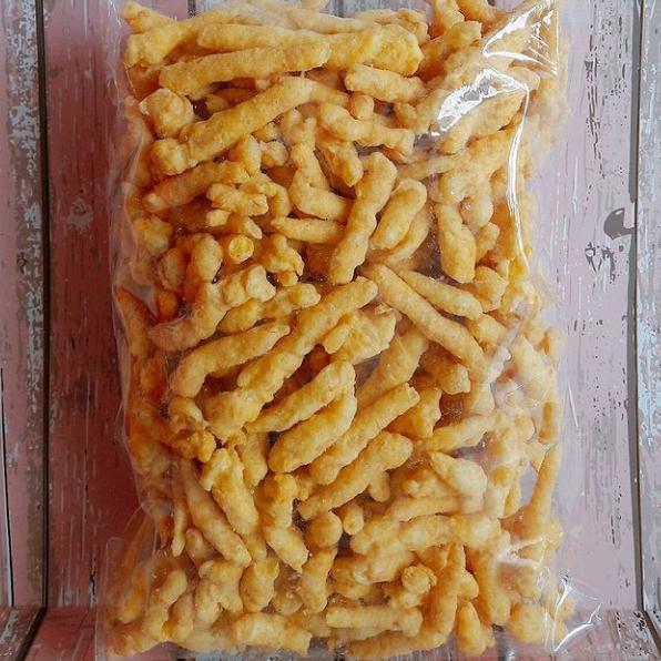 

CHEETOS TWIST CORN BBQ / CHIKI RASA JAGUNG KEJU PANGGANG / SNACK STIK CITOS BBQ