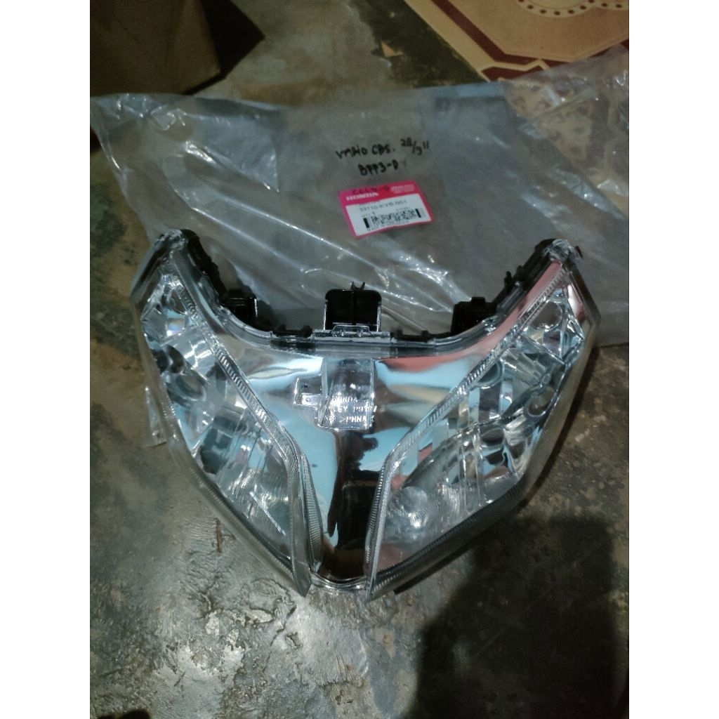 33100-KVB-931 lampu depan (reflektor) Vario 110 karbu Ahm