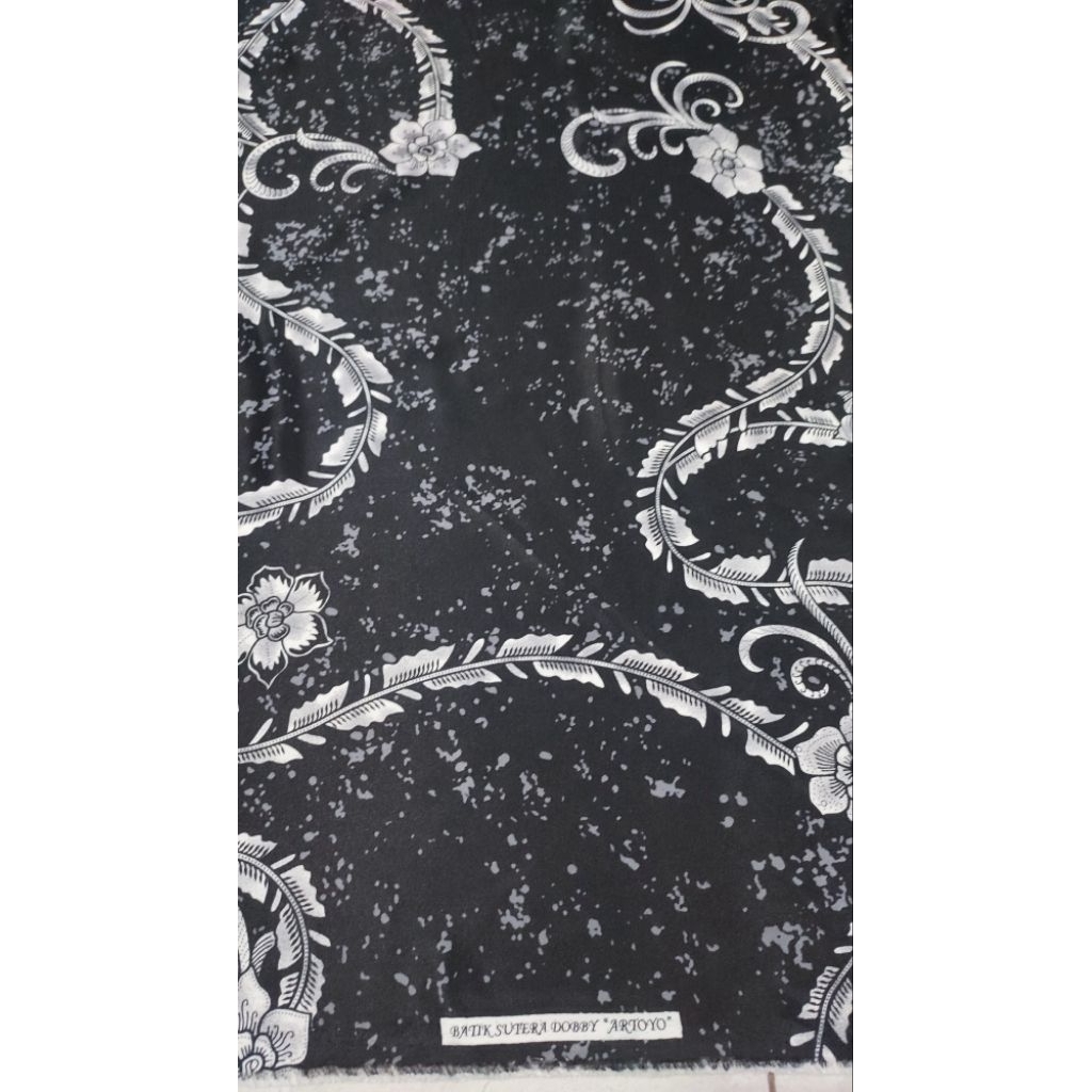 KAIN BATIK SUTERA DOBY. KAIN METERAN.