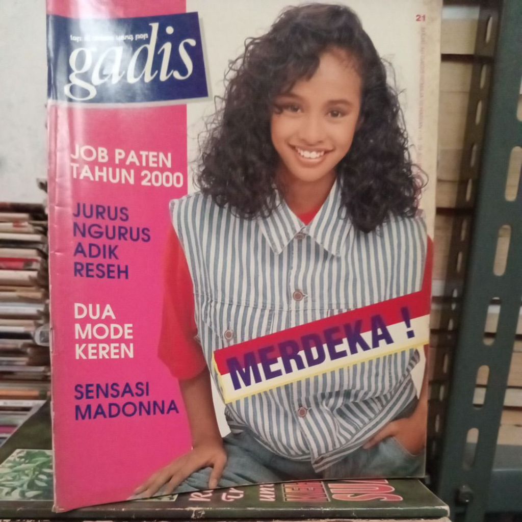 MAJALAH GADIS AGUSTUS 1990