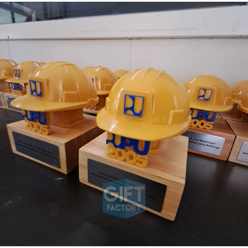 Trophy Plakat 3D Print Custom Helm Proyek