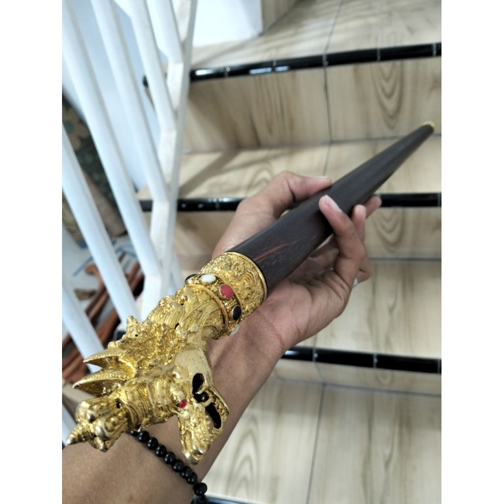 tongkat komando kayu galih asem super dengan ornamen Wesi kuning kepala naga kencana
