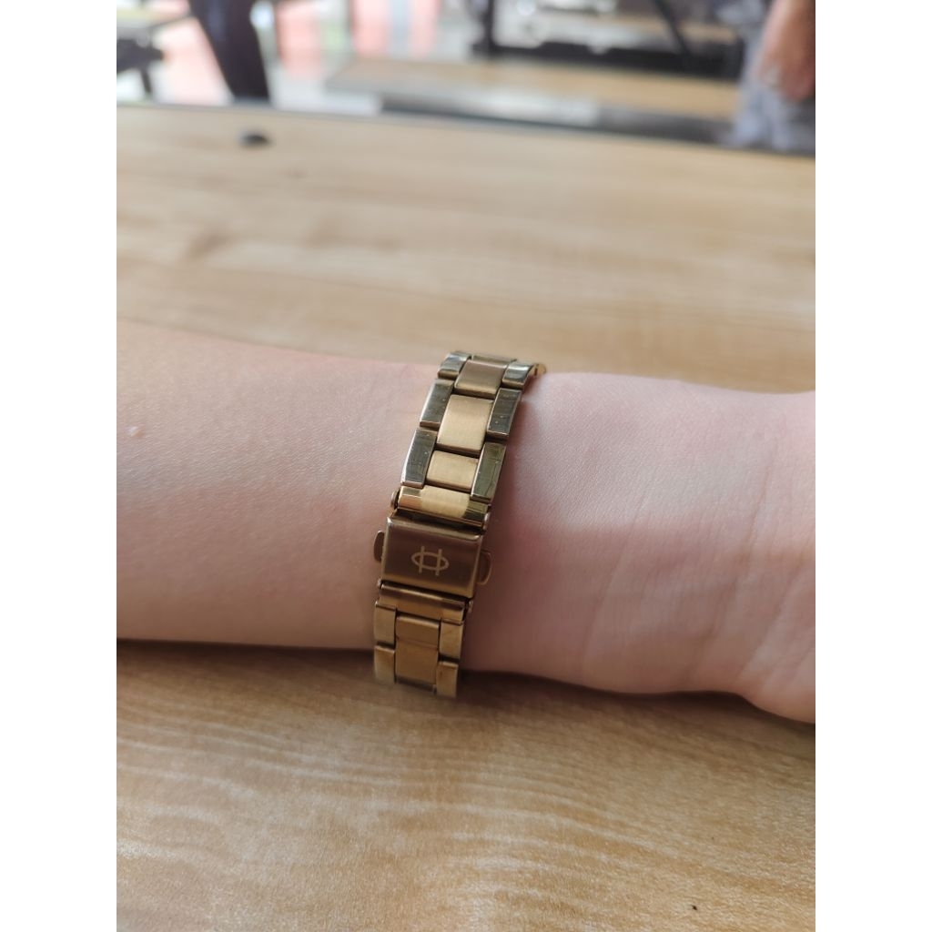 Jam Tangan Wanita Ori Aigner