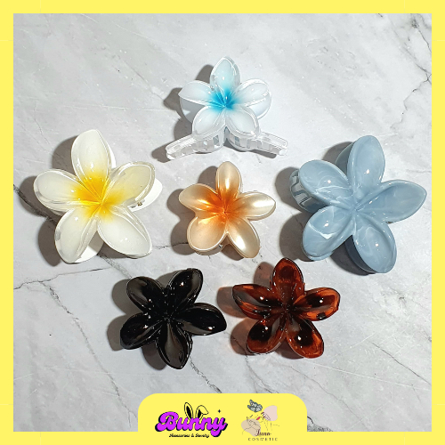 LUNA-PL01-Jepit Rambut Wanita Motif Bunga Kamboja Bahan Akrilik Gaya Korea Import