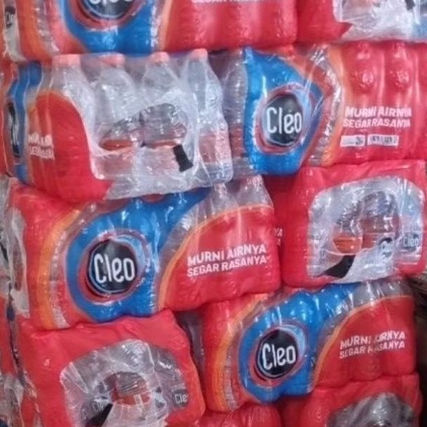 

Cleo air minum kemasan 220ml