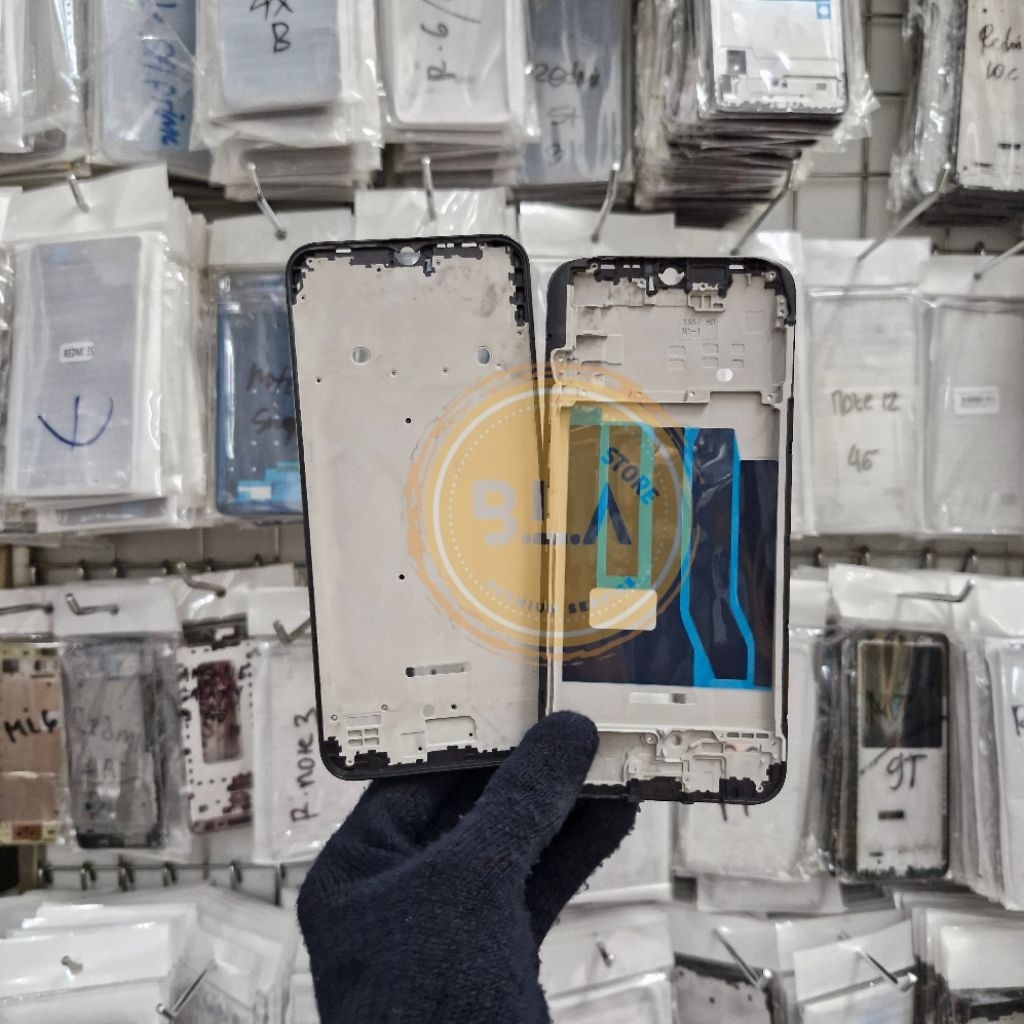 FRAME LCD / TULANG TENGAH / MIDDLE FRAME For Infinix Smart 5 X657 / Smart 6 X657C X657B