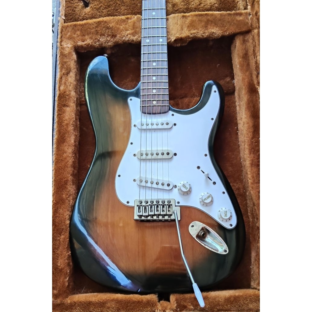 gitar fender stratocaster custom HQ