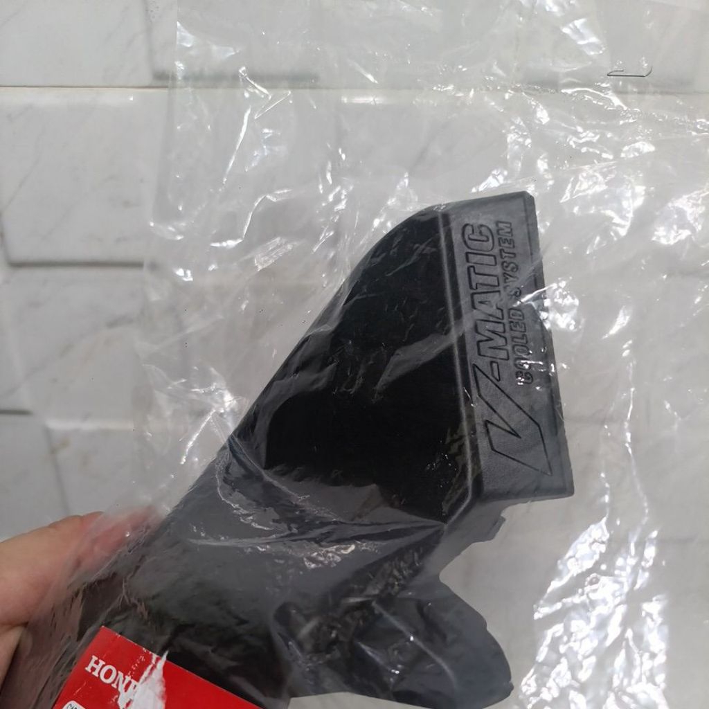 19742 KVY 900 CAP, L COVER BAK CVT BEAT KARBU original CBU IMPORT THAILAND