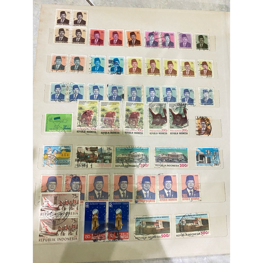 

PERANGKO PRANGKO INDONESIA 54 PC (1 SET) KOLEKSI KUNO ANTIK REPUBLIK INDONESIA