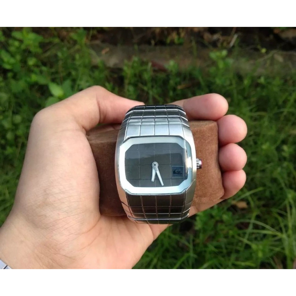 jam tangan quicksilver rubix steel mirip nike triax