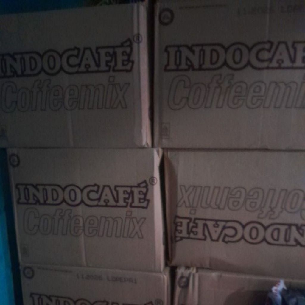 

Indocafe coffeemix 1 Dus/ Karton isi 5 Bag