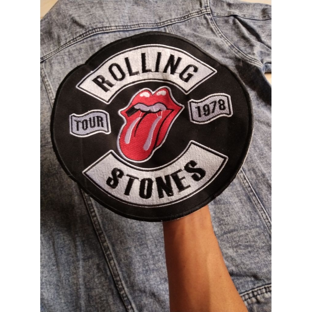 bordiran patch besar bertulisan rolling stones..