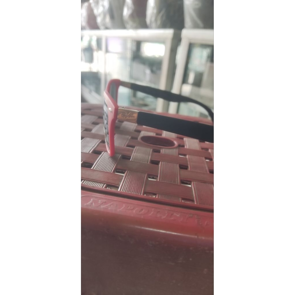KACAMATA SUNGLASESS RB 4195 MERAH GAGANG HITAM