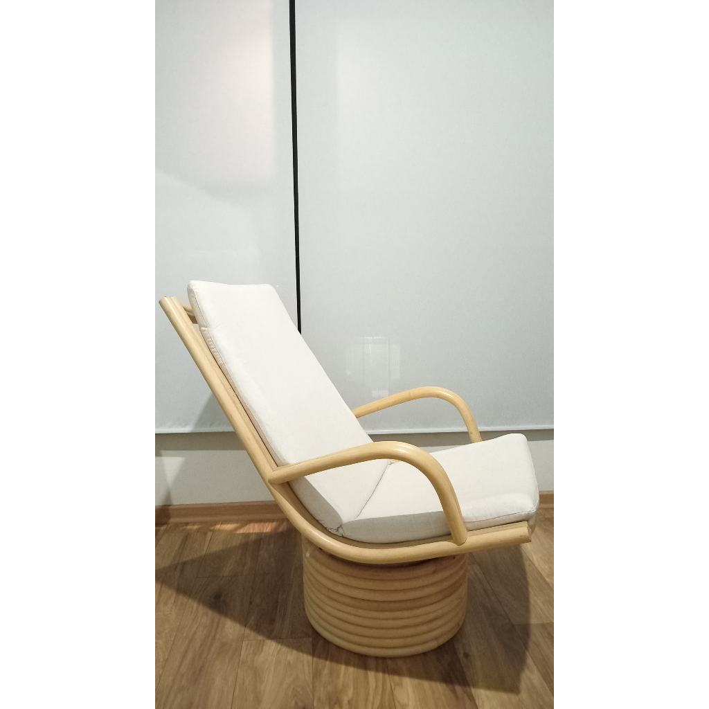 Kursi santai/goyang Rotan