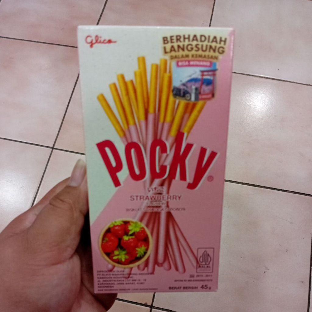 

Pocky Strawberry Flavor 45gr 1 Pcs