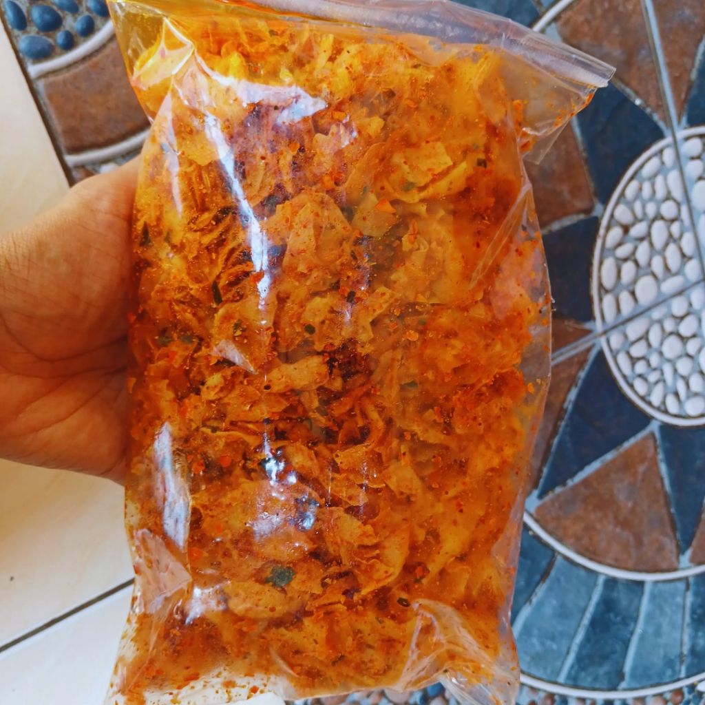 

Keripik Singkong Kriwil Pedas Daun Jeruk 1kg