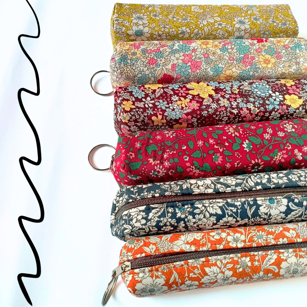

Tempat Pensil Pencil Case Anak Motif Batik Bunga Kain